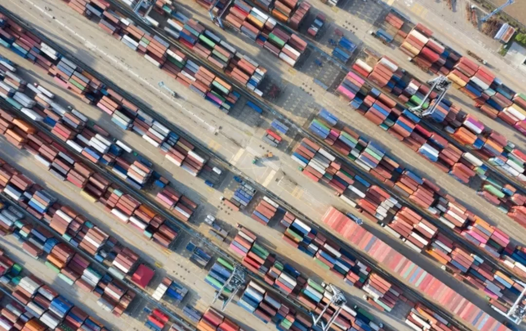 الصين تخطط لتعزيز التجارة المستدامة في 2026 مع زيادة الصادرات والواردات