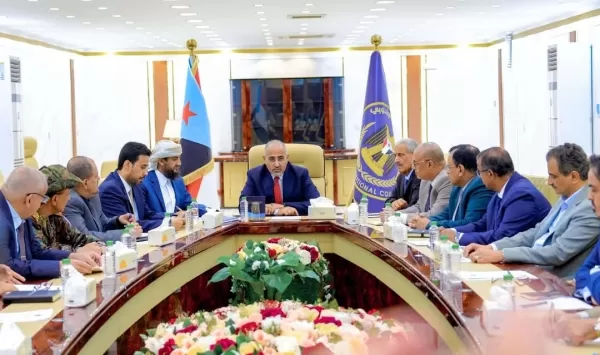 اليمن: الزبيدي يؤكد استمرار المجلس الانتقالي في مشروع "دولة الجنوب"