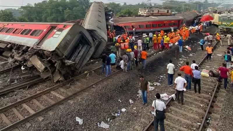تصادم قطارين داخل نفق في الهند يُصيب أكثر من 100 عامل بمشروع طاقة كهرومائية